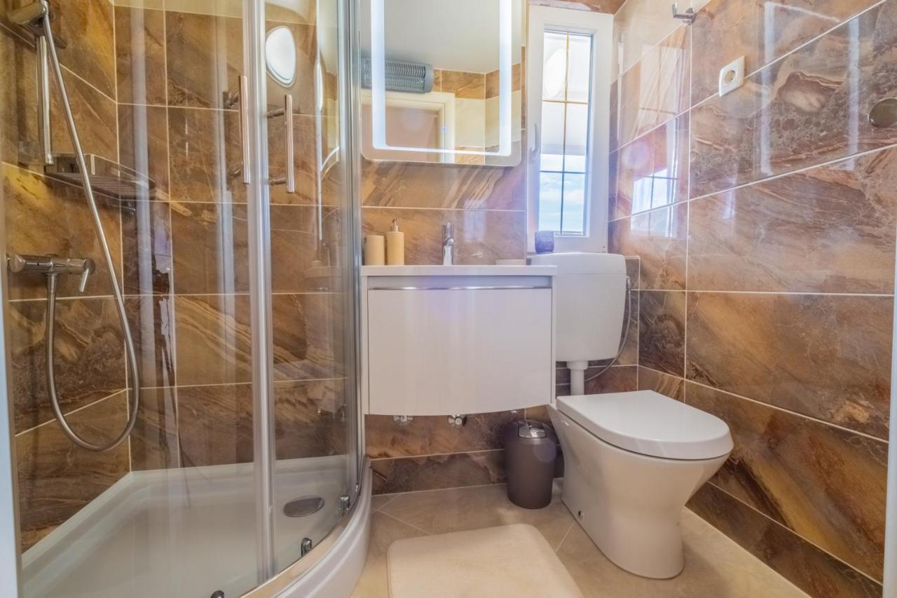 Apartments Laganini Novi Vinodolski Ngoại thất bức ảnh